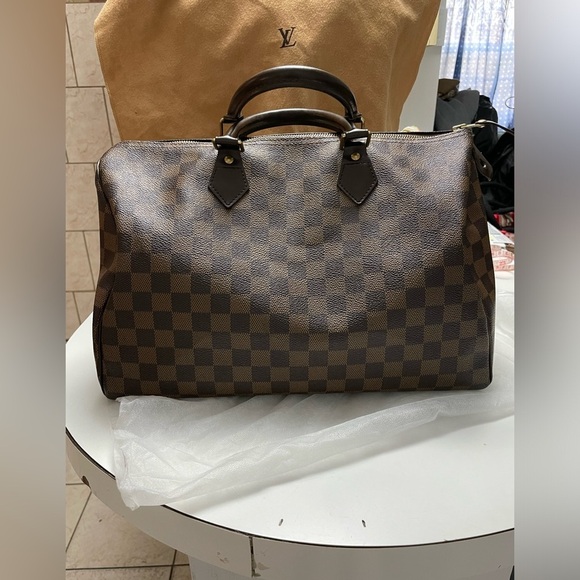Louis Vuitton Handbags - Louis Vuitton Damier Ebene Speedy 35